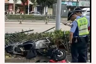 极限！王大雷出击，在禁区线上用手将球扑出